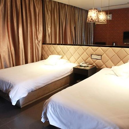 Qing Mu Hotel Xiang Yang Road Csaohu Kültér fotó